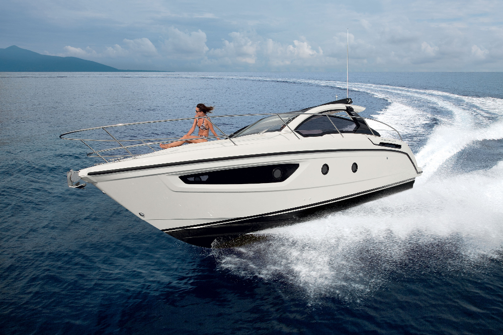 Azimut Yacht Charter - Champagne cruises vilamoura